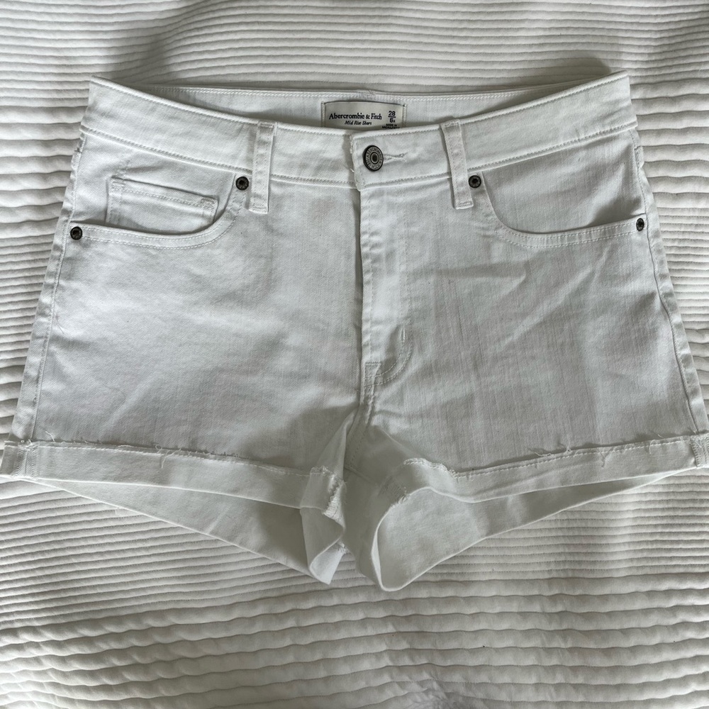 Abercrombie Mid Rise Stretch Shorts